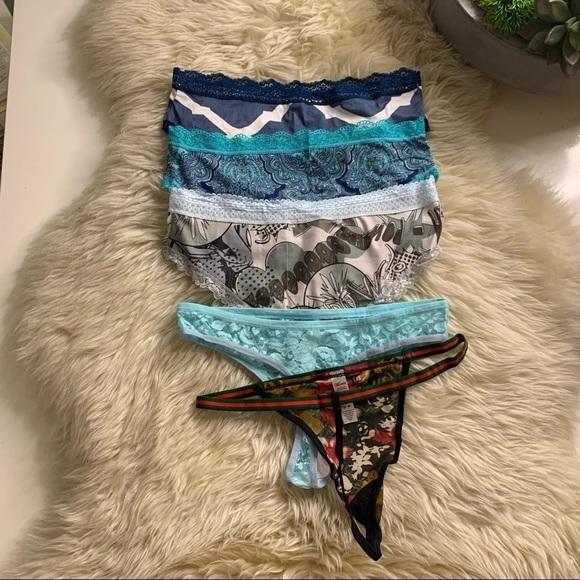 New bundle of five women’s underwear size small mixed lot set - Picture 2 of 4